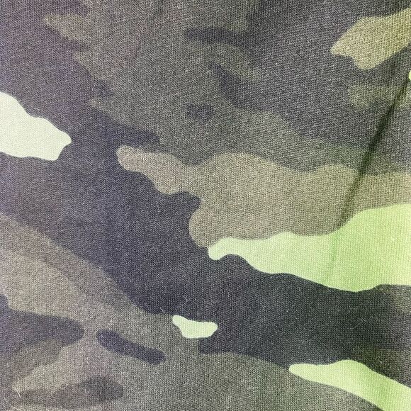 NWT- Victoria Secret sport Camouflage print Sweatshirt. - Picture 8 of 12